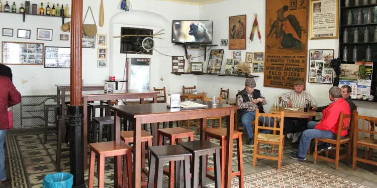 Un repaso por las tabernas clásicas de Utrera
