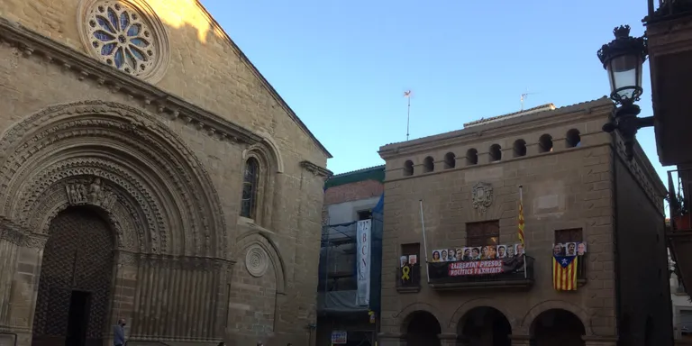 Concentració de rebuig a la sentència d'inhabilitació al President de Catalunya
