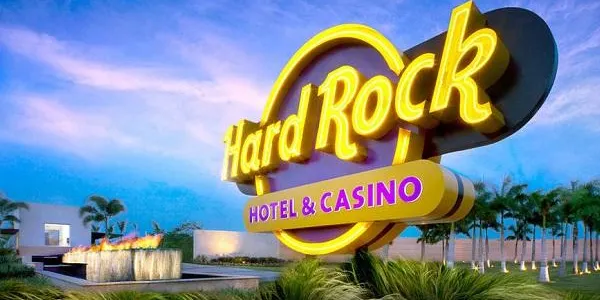 El PSC insisteix que vol el Hard Rock, l'Aeroport del Prat i el quart cinturó en l'acord pressupostari