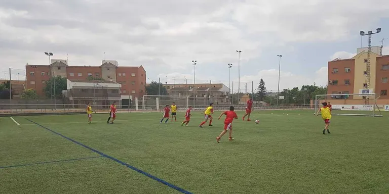 Una quarantena de nens, al Campus de Futbol del Club Futbol Agramunt