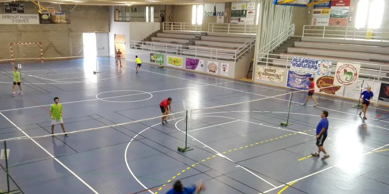 Campionats de bàdminton i de tennis taula per Festa Major