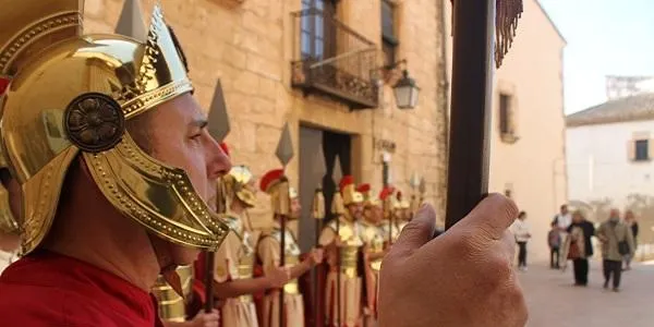 La Setmana Santa d’Altafulla dona el tret de sortida amb la inauguració d’una exposició fotogràfica sobre la celebració