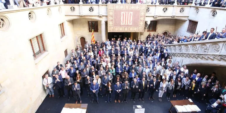 El rebuig a la sentència del TS marca el tercer acte unitari d'alcaldes al Palau de la Generalitat