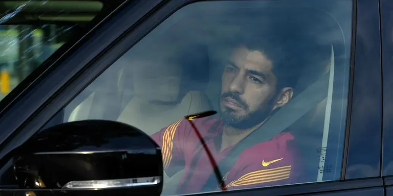Luis Suárez viatja a Itàlia: el seu fitxatge per la Juventus, encara obert