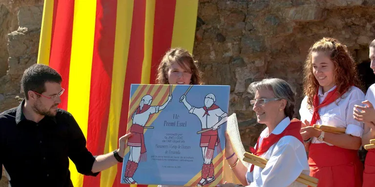 Els Bastoners de Peramola recullen el Premi Estel