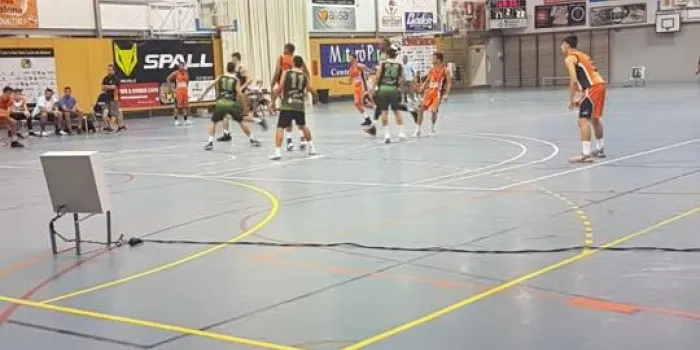 El sènior A de l’Arenys Bàsquet va perdre 76 a 74 contra el Boet Mataró en un partit bastant igualat