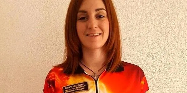 Carlota Pérez alça la Copa de Campions de Dards 2016 a Salou