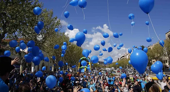 La festa va acabar amb un enlairement de globus (foto: Xavi Salbanyà )