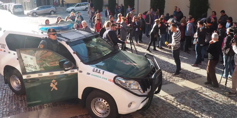 Finalitzats els escorcolls de la Guàrdia Civil a l'Ajuntament de la Seu i al Consell Comarcal de l'Alt Urgell