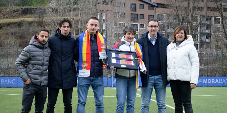 Emotiu homenatge del FC Andorra i el Lleida Esportiu a Emili Vicente