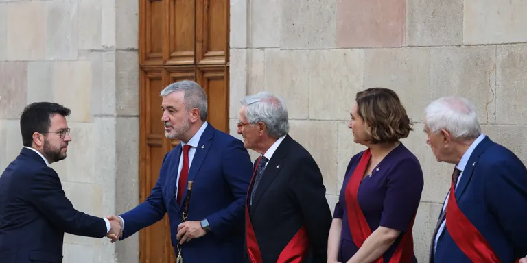 Aragonès denuncia l'acord "contra natura" a Barcelona i avisa que "si els números donen" es repetirà al Parlament
