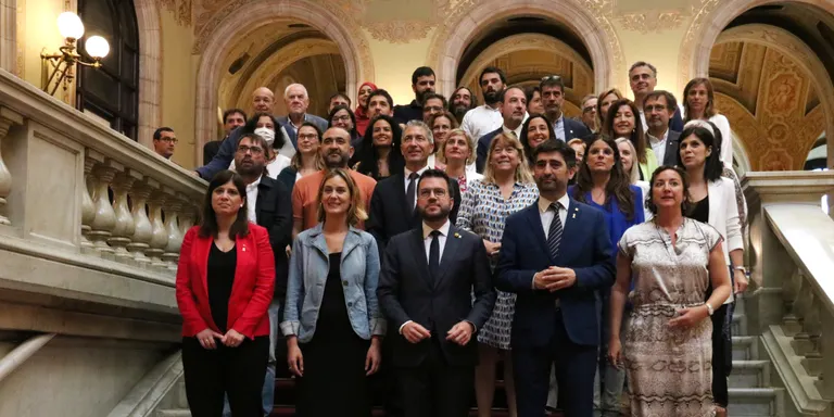 El Parlament aprova la llei del català per respondre la sentència del 25% amb els vots d'ERC, Junts, PSC i comuns