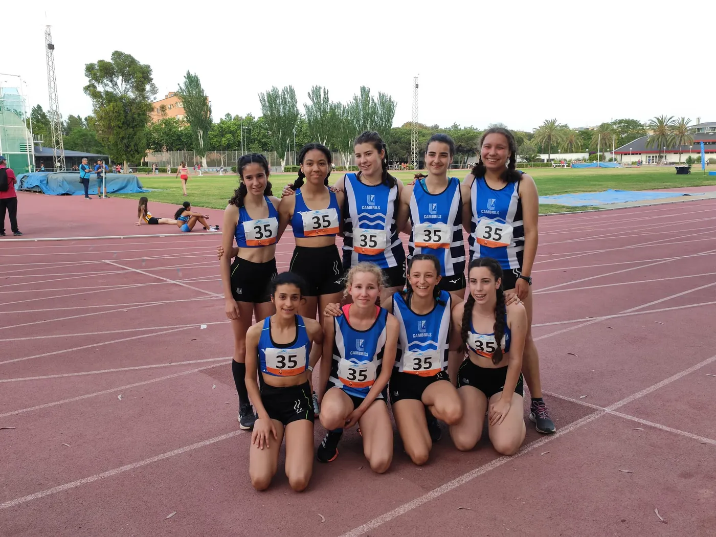 L’equip femení Sub-16 del Club Atletisme Cambrils es confirma com un dels millors de Catalunya