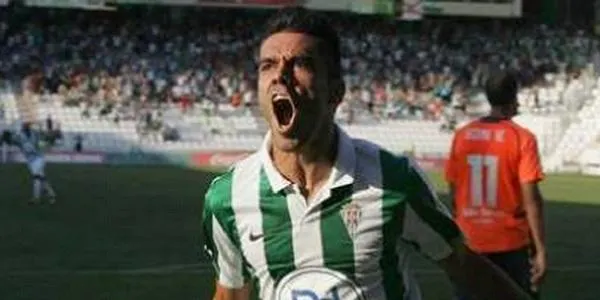 Iago Bouzón, primer fitxatge del Nàstic