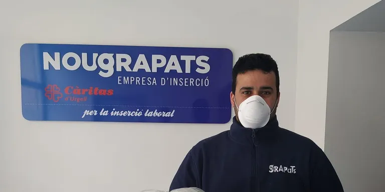 Una seixantena de voluntàries de la Seu d'Urgell confeccionen 1.670 mascaretes casolanes