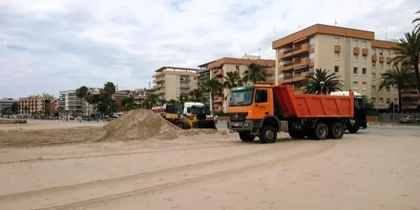 Torredembarra vol que la sorra acumulada al Port nodreixi la platja de la Paella i nega que l’ens estigui obligat a fer-la arribar a Altafulla