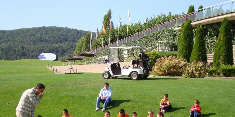 L'Aravell Golf Club posa en marxa una campanya solidària