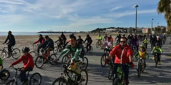 L’Ajuntament de Torredembarra anima els seus veïns a mantenir la tradició de la bicicletada el dia de Sant Esteve
