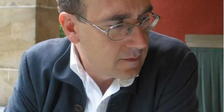 Conferència sobre Pau Casals, a càrrec de Màrius Bernadó, a l'Aula d'Extensió Universitària