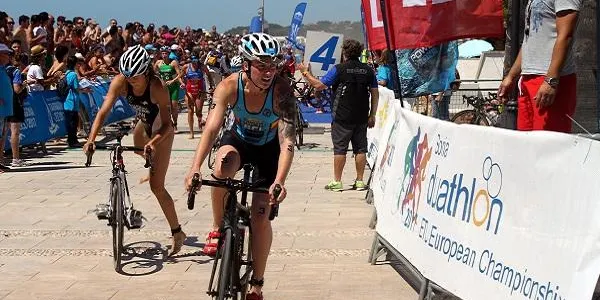 Altafulla es converteix aquest cap de setmana en la capital mundial del triatló