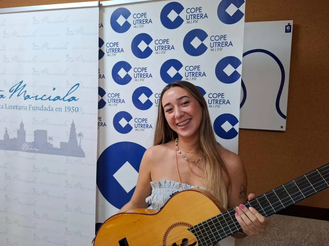 Lucía Vallecillo estrena 'Devuélveme'