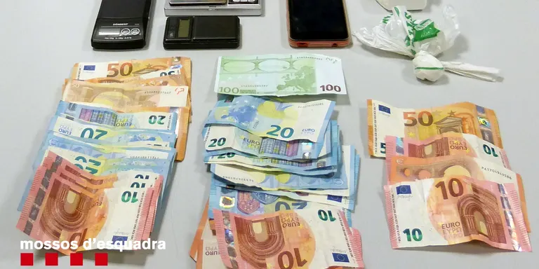 Detingut un veí de Tremp per venda de cocaïna
