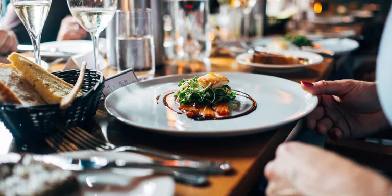 Els turistes que visiten el Maresme destaquen els nostres restaurants i les platges