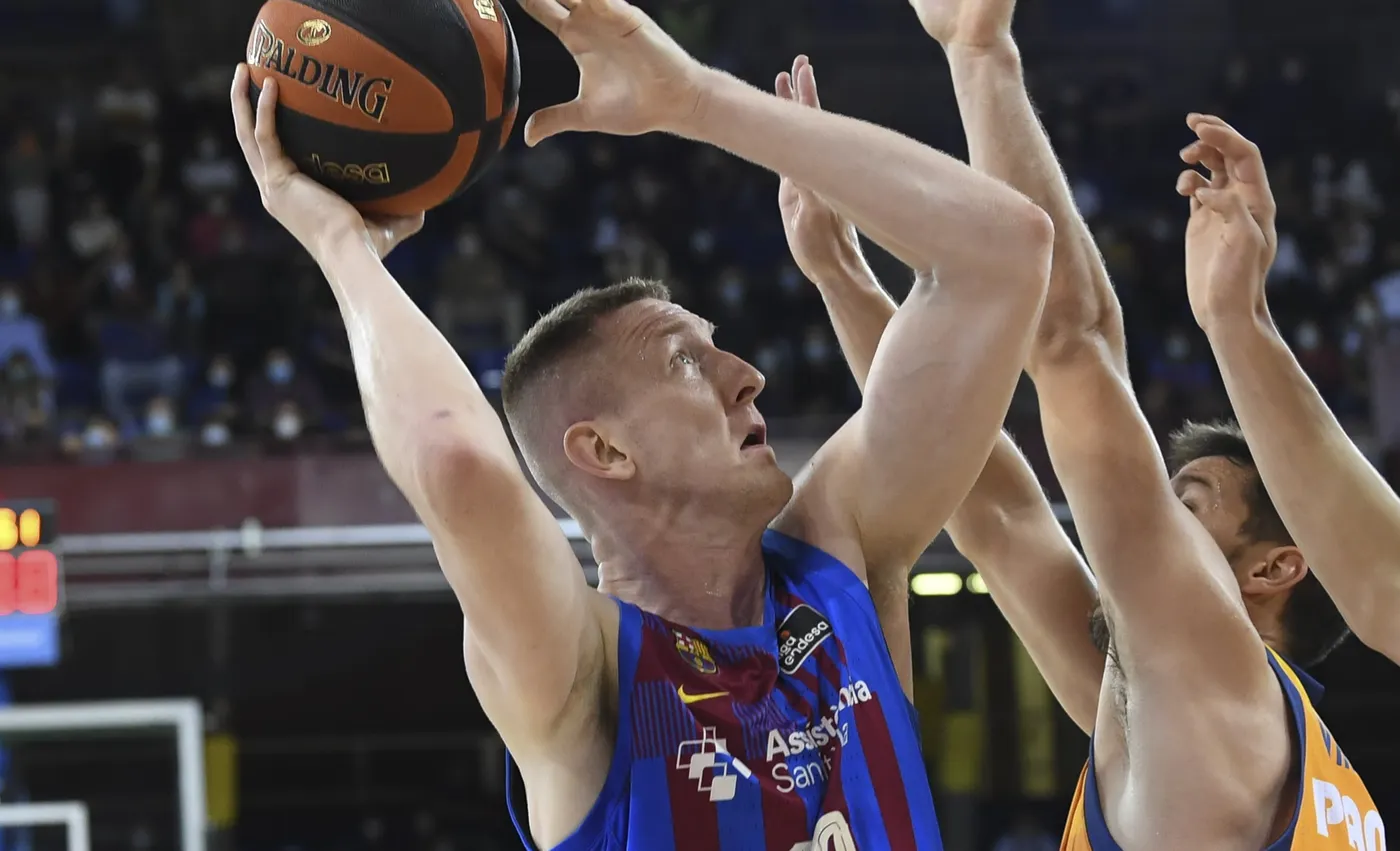 El Barça perd la imbatibiitat a l’ACB contra el València Basket (79-87)