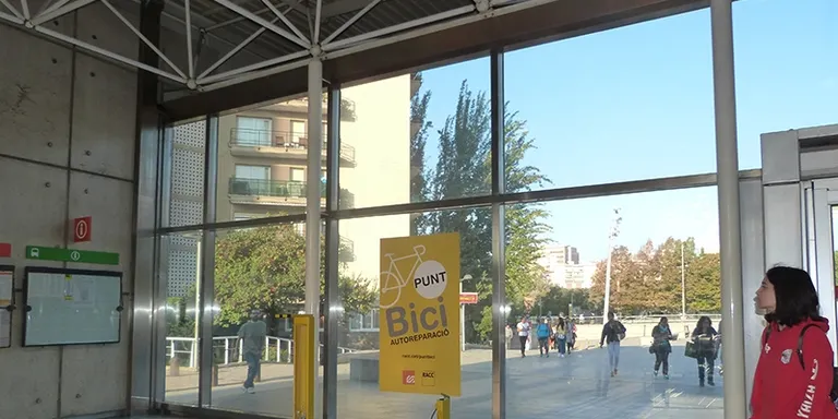 L’estació de FGC de Rubí compta amb un Punt Bici