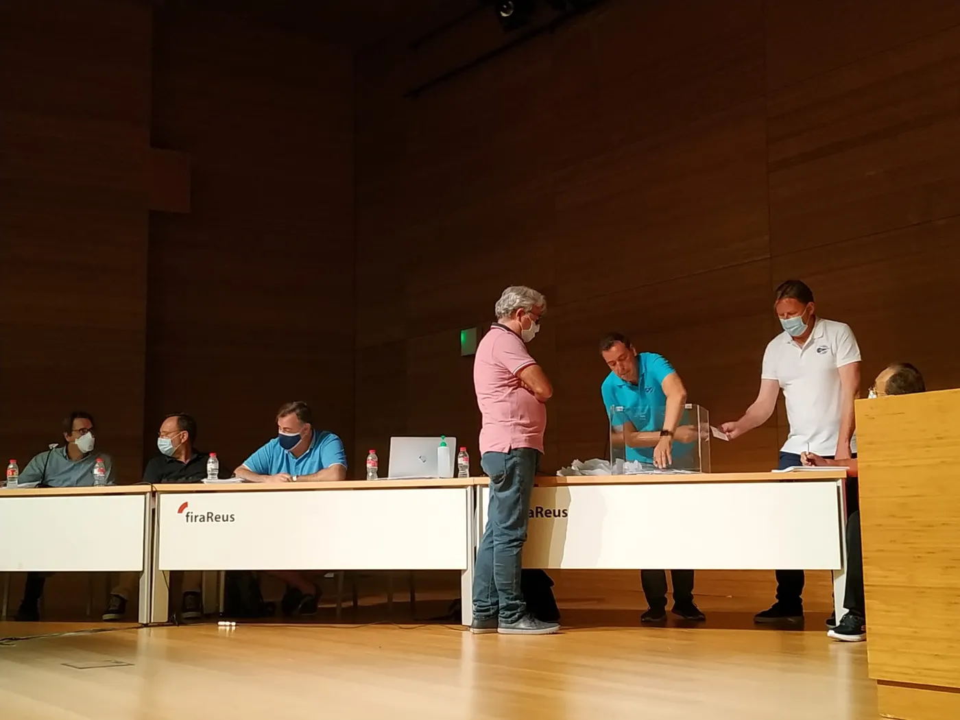 La Junta Directiva del Club Nàutic Cambrils supera la moció de censura tot i perdre la votació