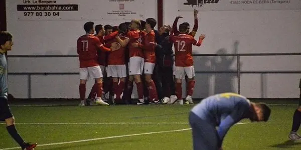 L’Atlètic Roda de Barà guanya l’Atlètic Valls i dóna un cop a la lliga