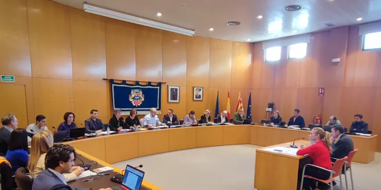 L’Escola d’Adults i els punts econòmics, protagonistes una vegada més del ple de l’Ajuntament de Cambrils