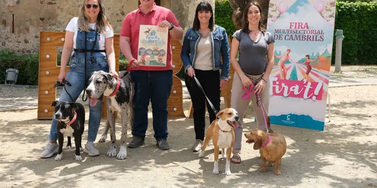 La Fira de Cambrils donarà importància a l’apadrinament d’animals sense família amb el Pet Friendly Day