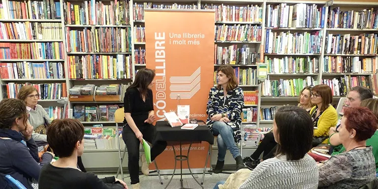 La televisiva Ariadna Oltra presenta el seu llibre a Rubí