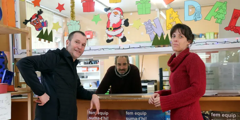Els centres educatius incorporen 3.566 docents entre valoracions positives per l'increment i crítiques pel moment triat