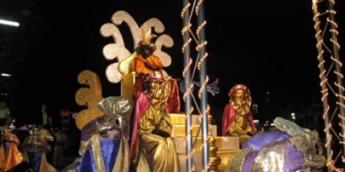 La riera d'Arenys s'omple per rebre els Reis