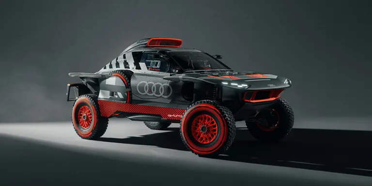 Audi presenta el nou prototip amb què Carlos Sainz i el calderí Lucas Cruz intentaran guanyar el Dakar