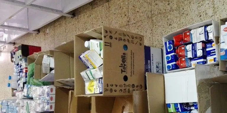 Asav Rubí recapta llet per cobrir les necessitats de 60 nens i adolescents durant un mes i mig