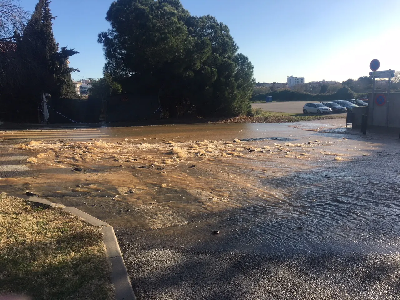 Una avaria a la xarxa d'aigua potable va crear talls d'aigua ahir diumenge