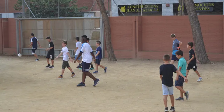 Canvis a les escoles i instituts pel que fa a les proves COVID i a la quarentena
