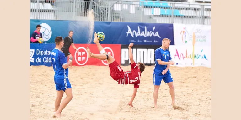 Arias, Mounoud i Gómez busquen la classificació per a la Copa del Món de futbol platja