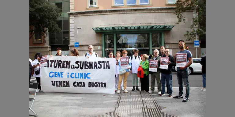 El Sindicat de Llogateres exigeix a la Generalitat aturar la subhasta de cinc finques propietat del Clínic