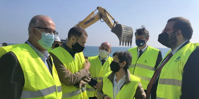 Les obres de protecció de la via del tren de la R1 a Mataró finalitzaran a l'estiu