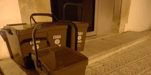 El 31 de desembre la brossa orgànica s'ha de baixar al carrer de les 13h a les 15h