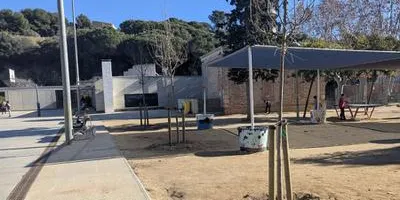 El projecte ‘Naturalitza’t Arenys’ és una realitat en els patis de les escoles Sinera i Maragall