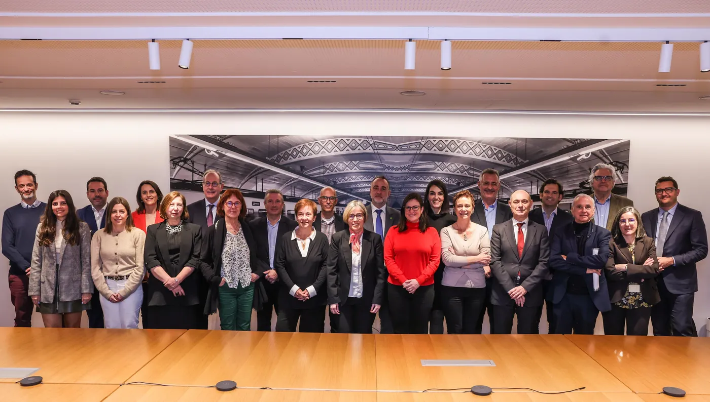 Sagalés signa un conveni per facilitar la mobilitat interempresarial de treballadores víctimes de violència de gènere