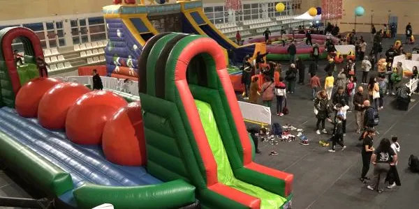 La canalla d'Altafulla gaudeix del parc de Nadal "en tota la seva amplitud"