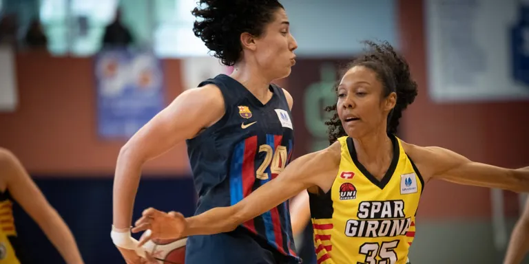 L'Uni Girona guanya el primer assalt de playoff contra el Barça (50-56)