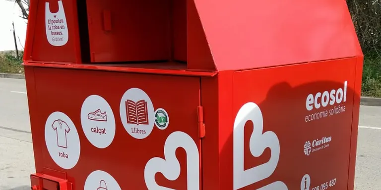 La Unió Europea obliga a reciclar de forma separada el tèxtil a partir d'aquest 2025