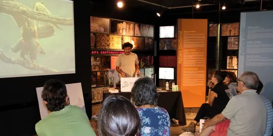 Presentat a Sort el llibre 'Guia de rapinyaires a Catalunya', de Fran Trabalon i Àlex Ollé